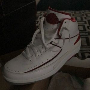 Air Jordan Retro 2 size 10.5
